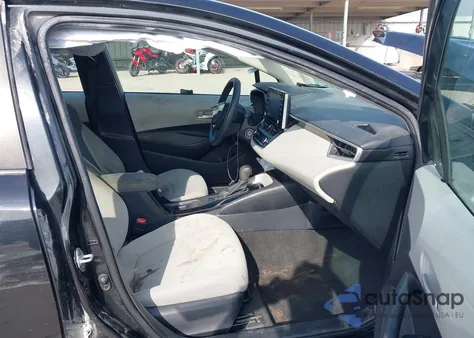 2020 Toyota Corolla Le z USA, uszkodzony, nr VIN 5YFEPRAE8LP106092